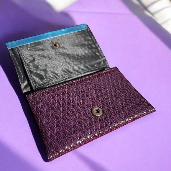 Purple Retro Small New In Pack Card Wallet ID Card Holder Never Used Deadstock - Picture 1 of 13
